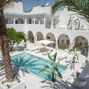 4* Riad Palais Blanc &